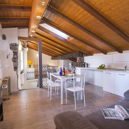 Apartment Medioevo In Centro Como