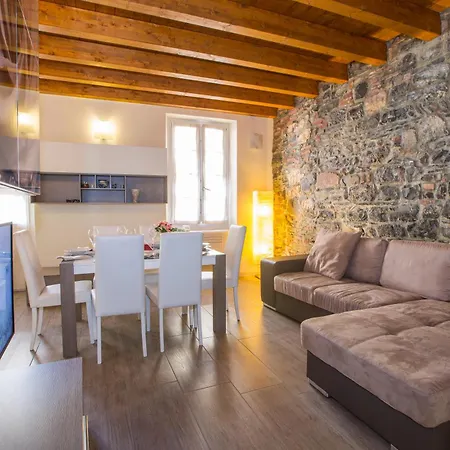 Medioevo In Centro Apartmán *