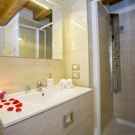 Medioevo In Centro Apartment