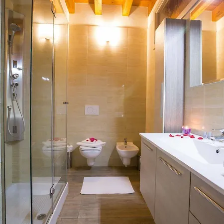 Apartment Medioevo In Centro Como